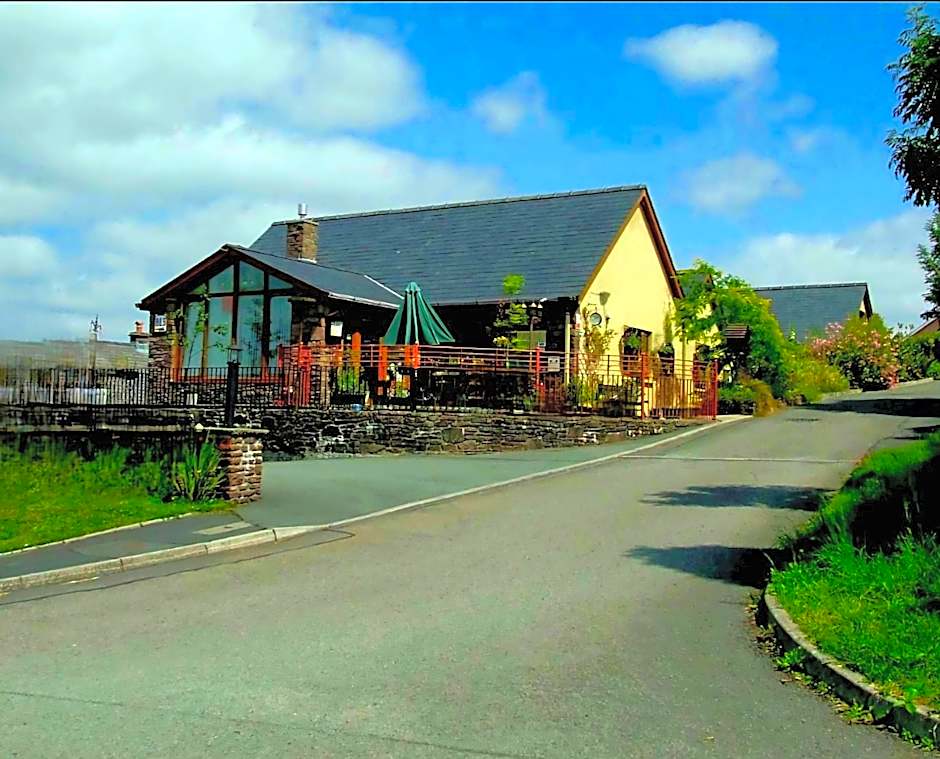 Castle Lodge - Brecon Beacons Accommodation