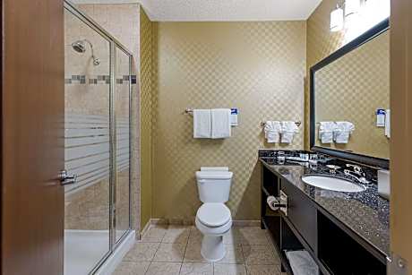 Suite-2 Queen Beds, Non-Smoking, Sofabed, Separate Bedroom, Fireplace, Soaker Tub, Continental Break