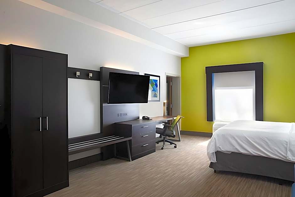 Holiday Inn Express Hotel & Suites Dayton-Huber Heights By IHG