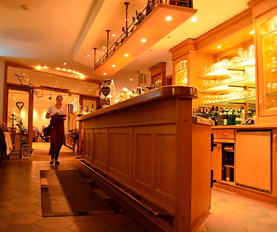 Hotel & Restaurant Kronenhof am Weser-Radweg