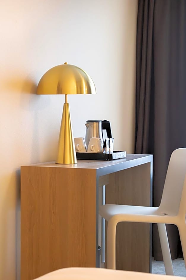 Brit Hotel Avignon Sud Le Calendal