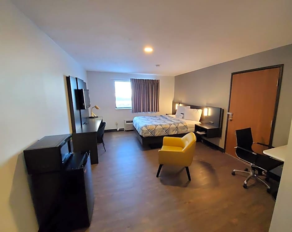 Photo 1 of 15 of Suite