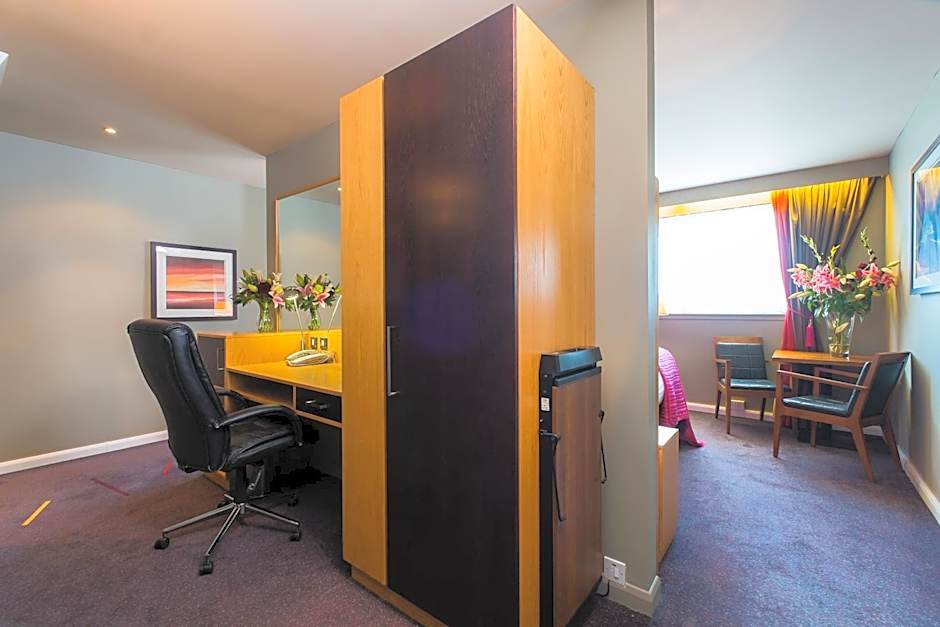 Holiday Inn Aberdeen West By IHG