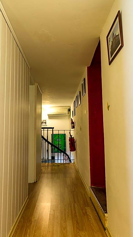 Hostel 24