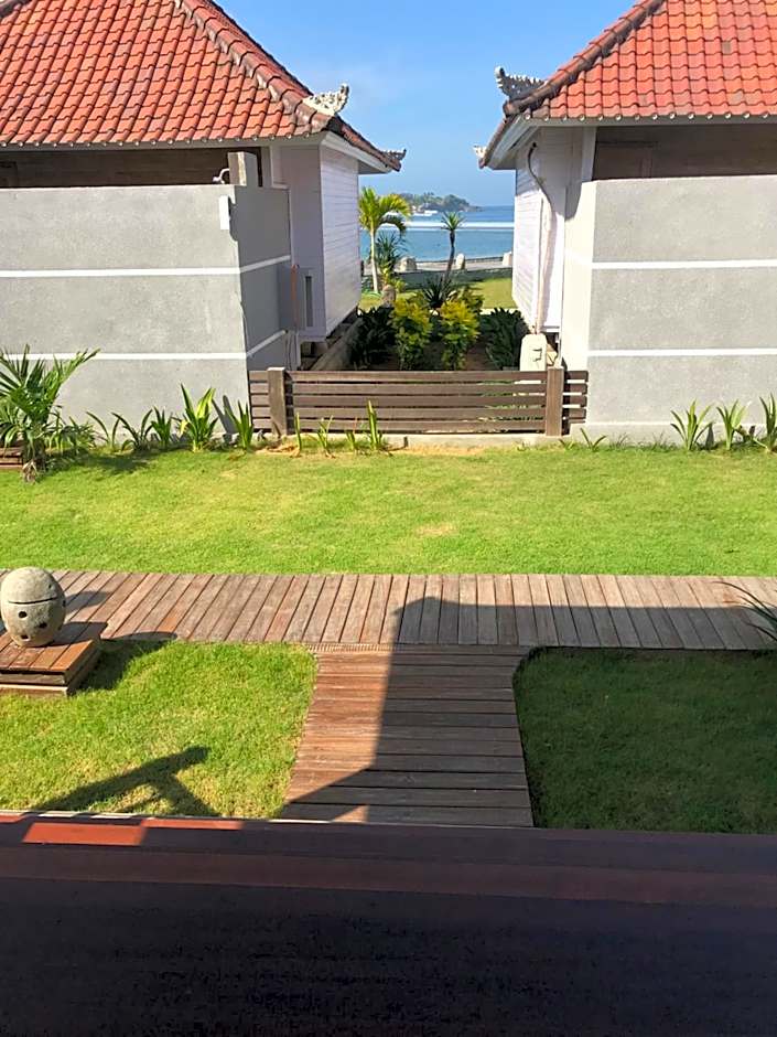 Ombak Bay Lembongan