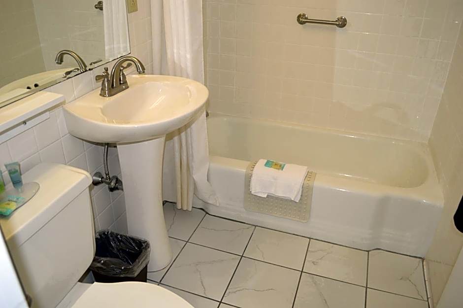 Copper Lantern Motor Lodge