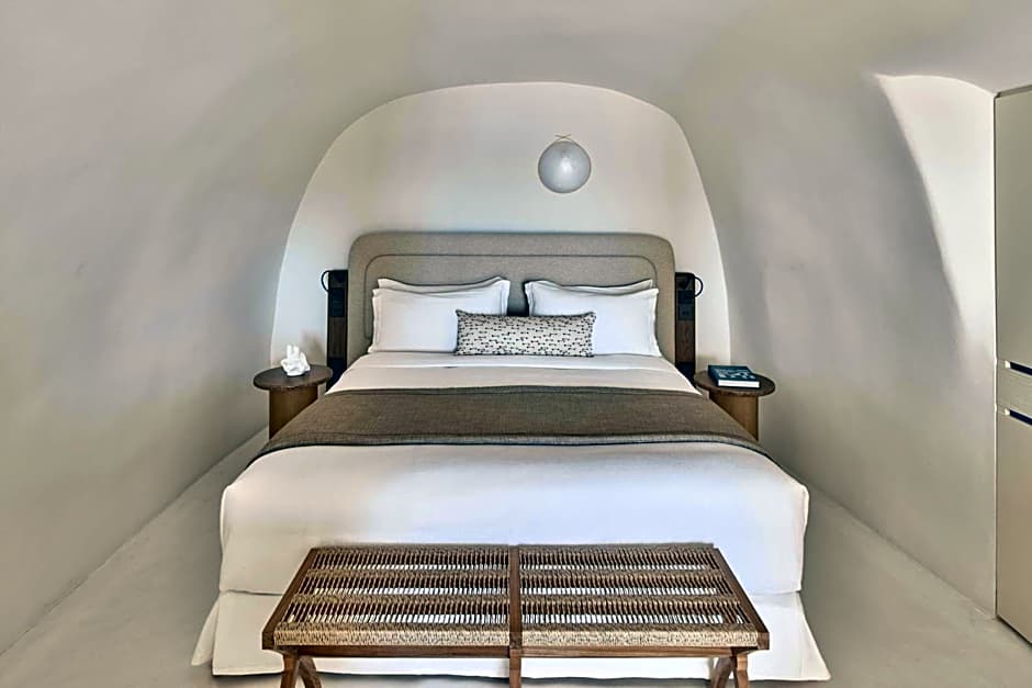 Mystique, a Luxury Collection Hotel, Santorini