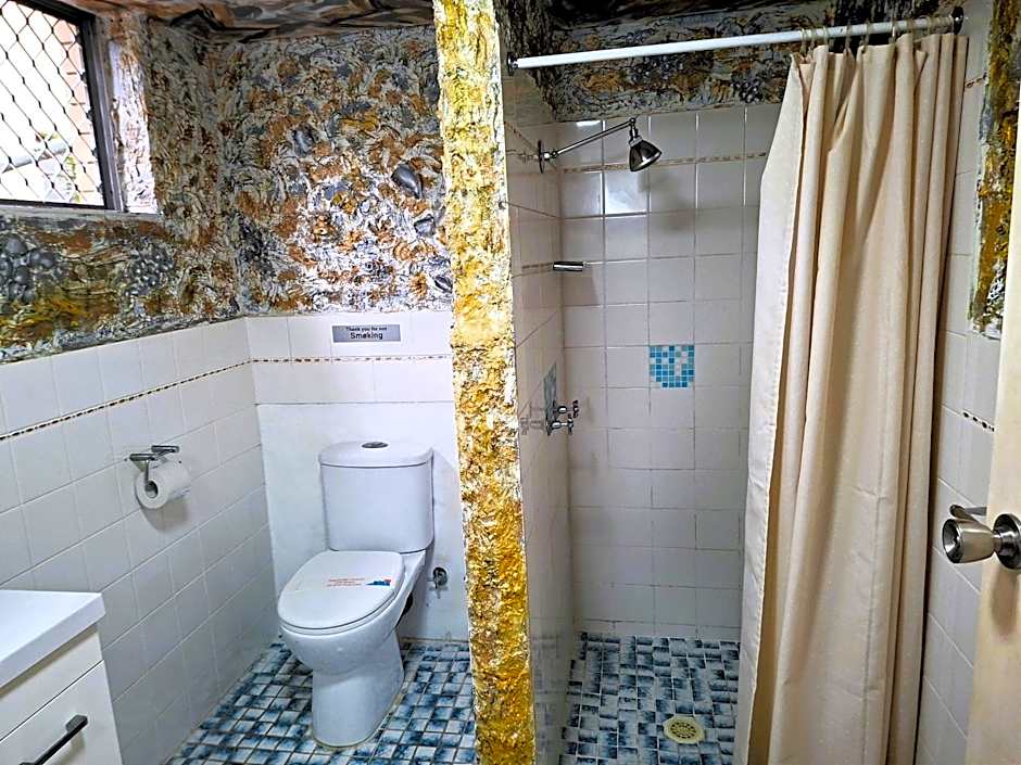 The Queenslander Motel