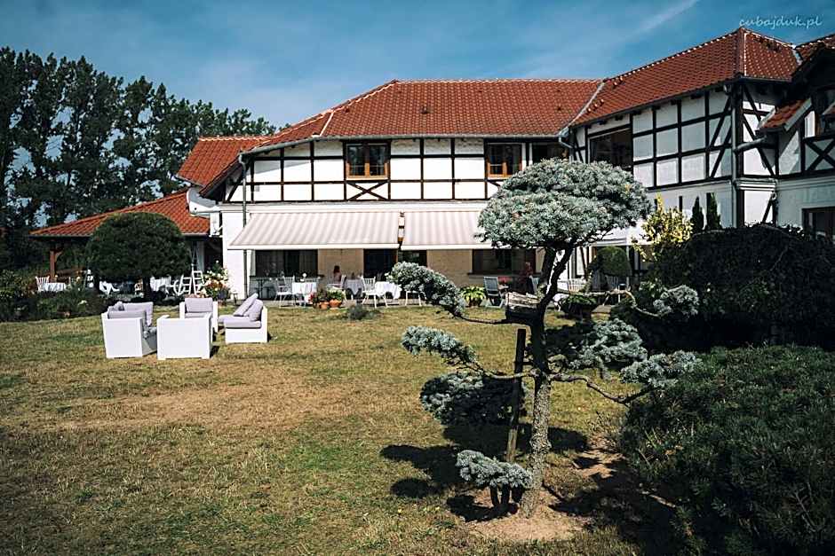 Hotel Dworek nad Regą