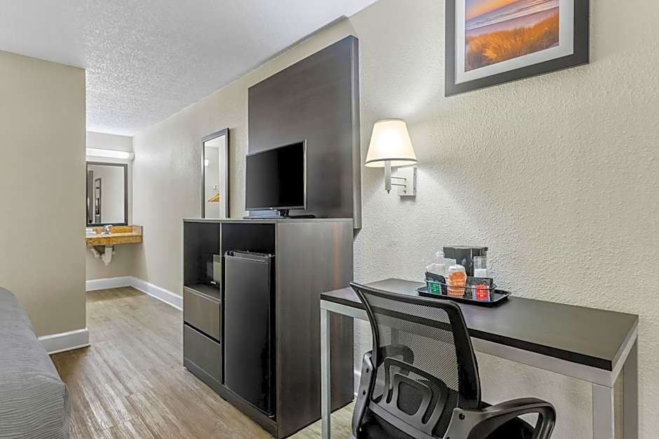 Quality Inn & Suites Ridgeland