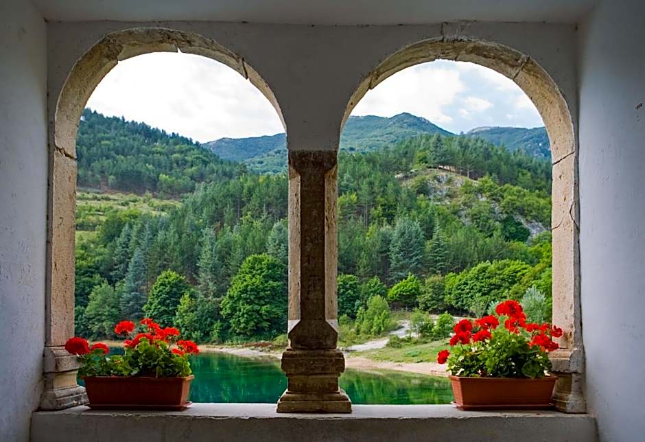 HOTEL HOLIDAYS a Barrea - Natura, Relax e Benessere nel Parco d'Abruzzo