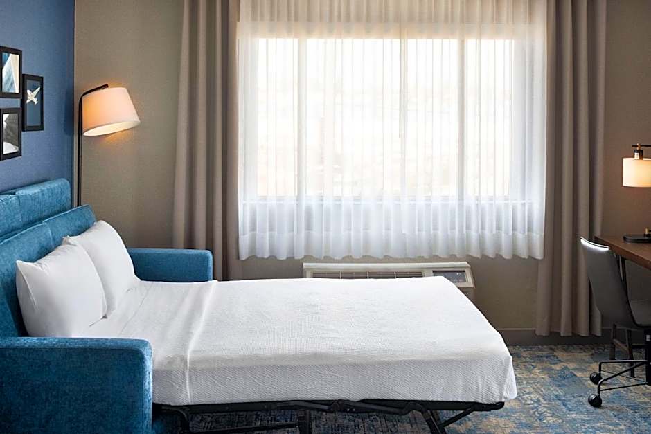 Four Points By Sheraton Edmonton South