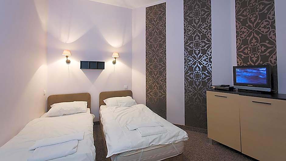 Hostel Helvetia - Private Rooms in City Center