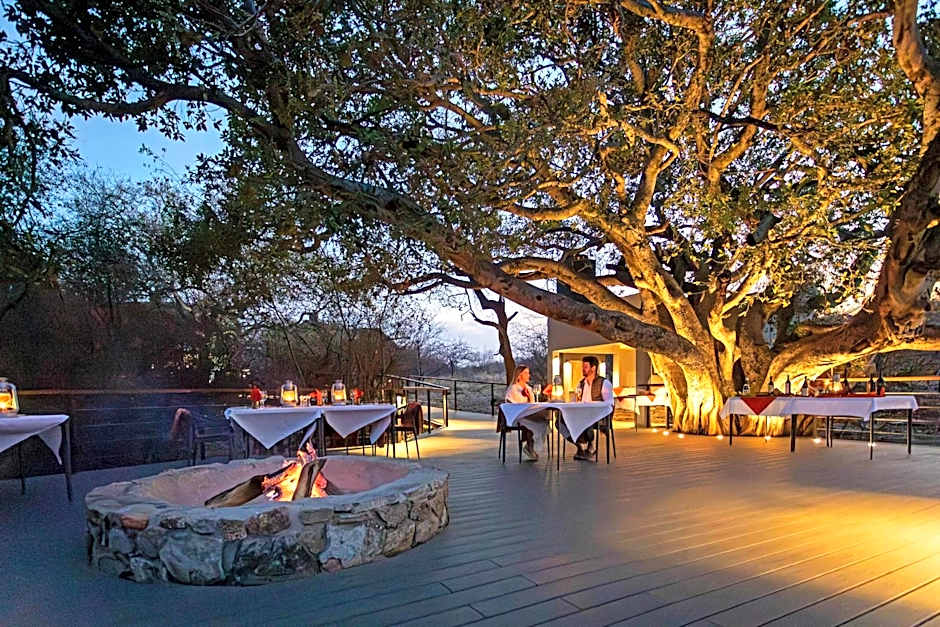 Tuningi Safari Lodge