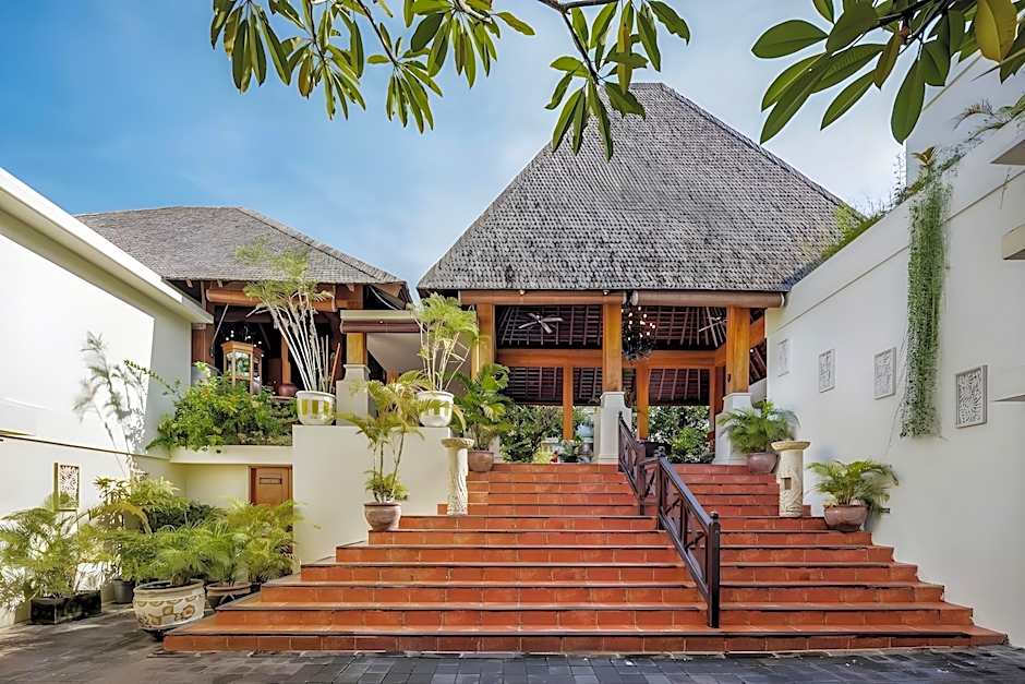 Villa Kayu Raja