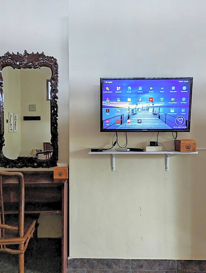 Sleepy Raccoon Hostel