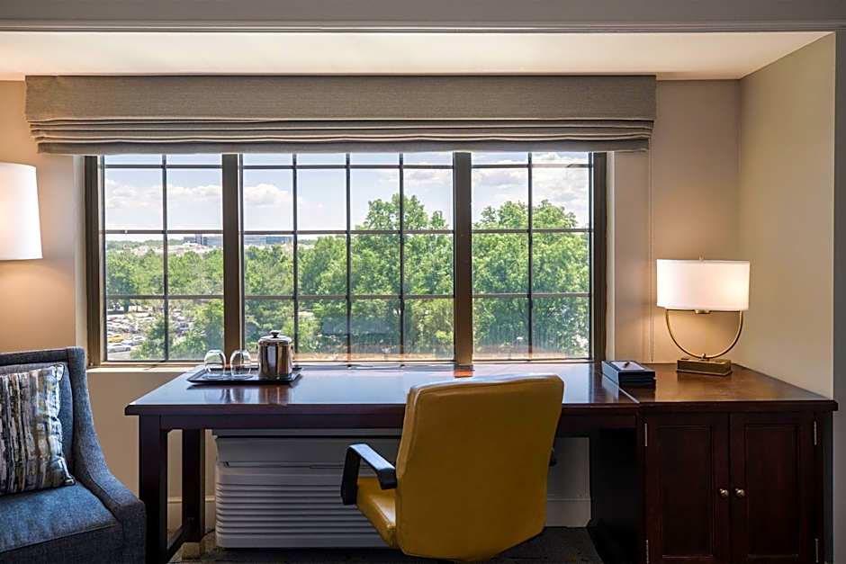 Sheraton Baltimore Washington Airport Hotel - BWI