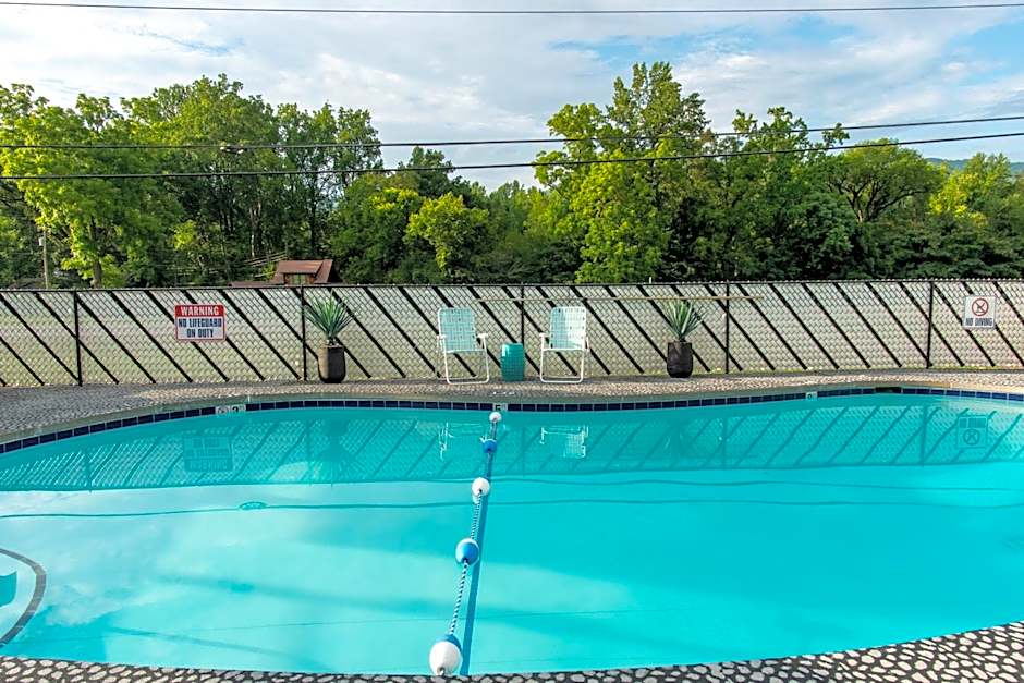 Townsend River Breeze Inn