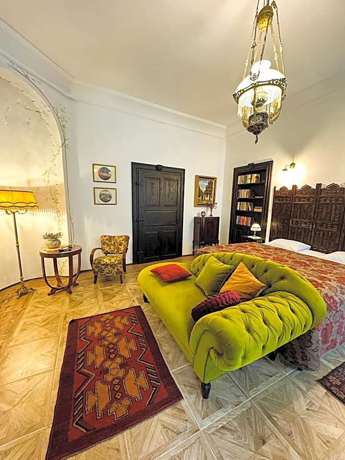 Opera apartments - Mestský palác