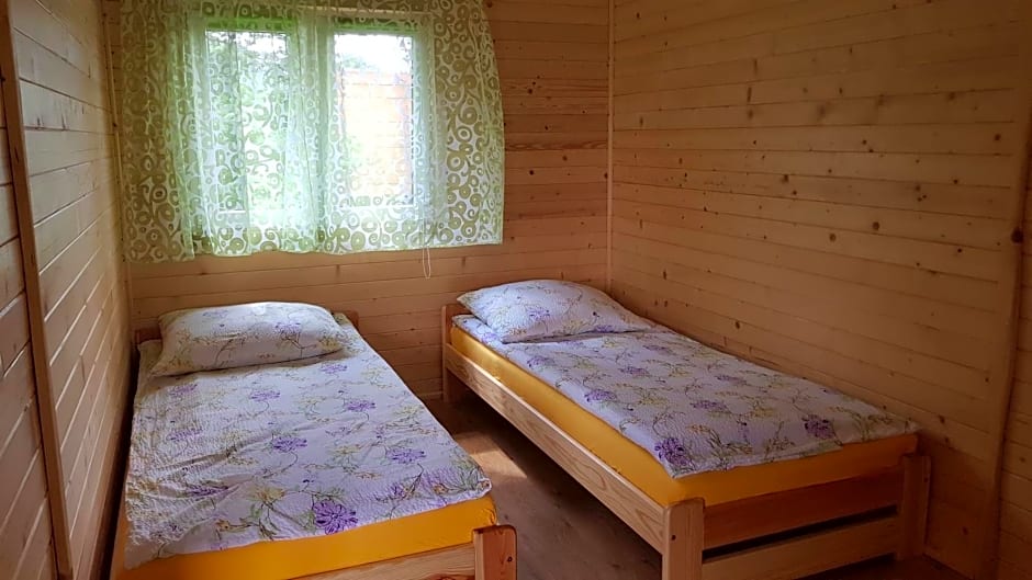 Gościniec Mazurek , Domek drewniany 1
