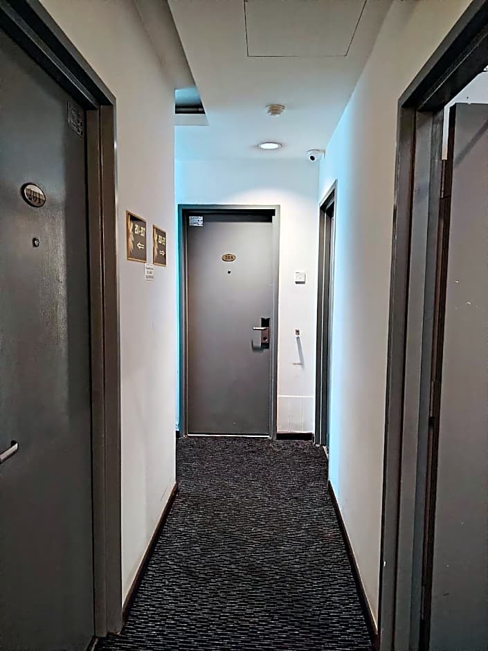 Kozi Hotel - Bukit Indah