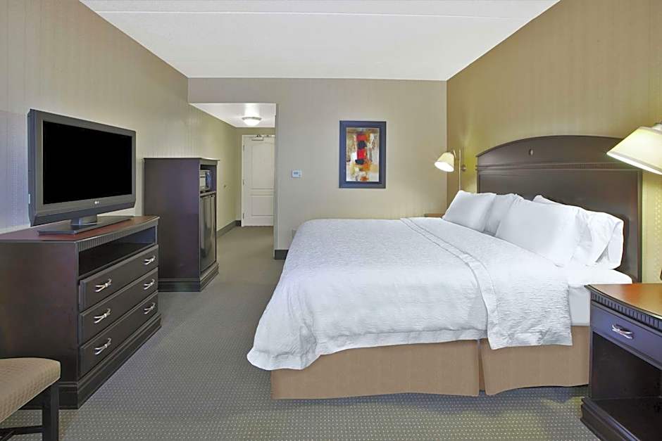 Hampton Inn By Hilton & Suites Plattsburgh