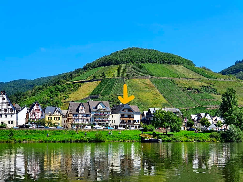 Römerstube Apartments & rooms