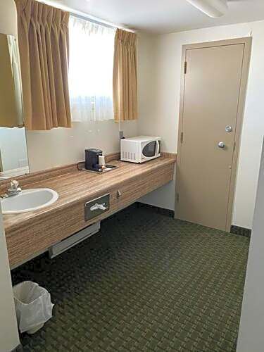 Ramada by Wyndham Thunder Bay Airlane Hotel