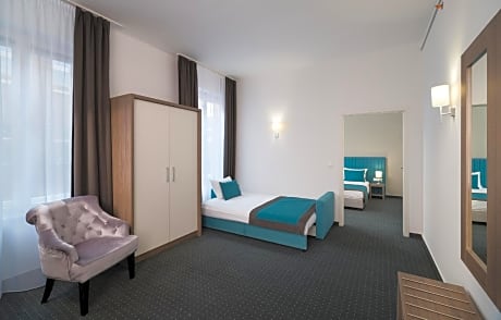 Superior Suite Triple