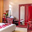 Thi Long Phung Hotel