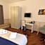 Aurelio Deluxe Rooms