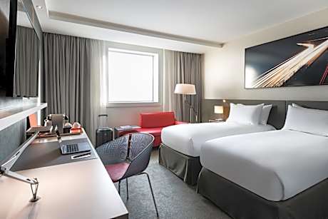 Deluxe Twin Room with View