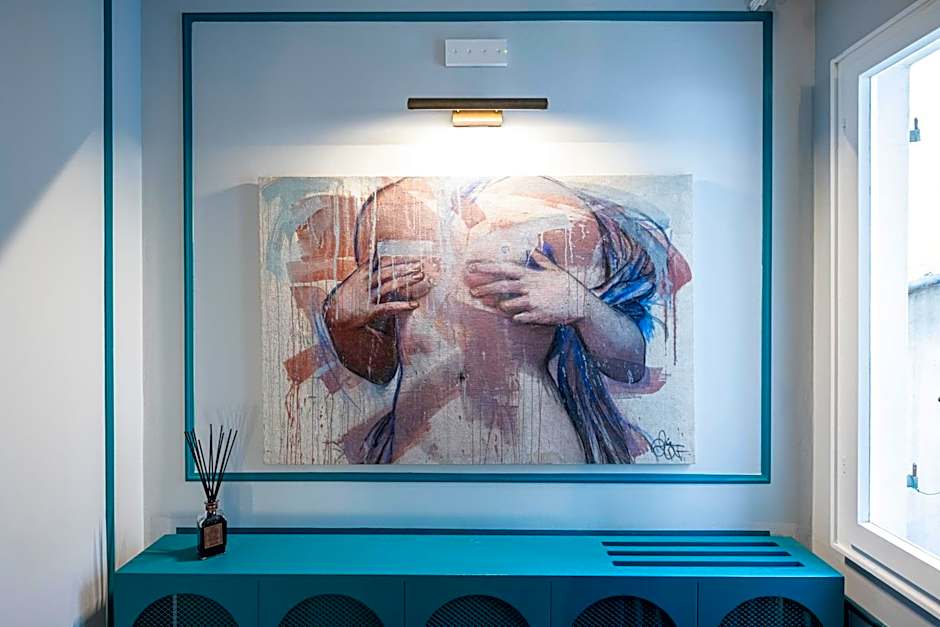 Glimpse Hotel