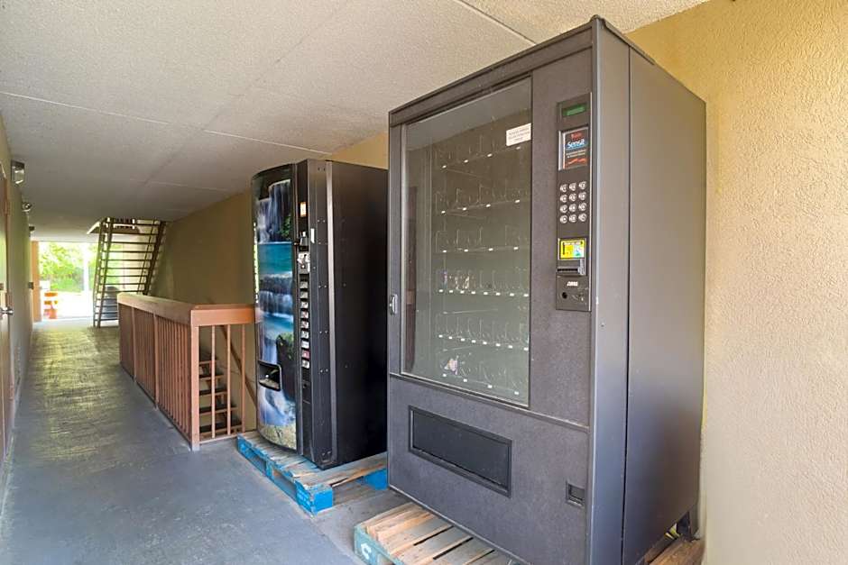 OYO Hotel Harriman near I-40