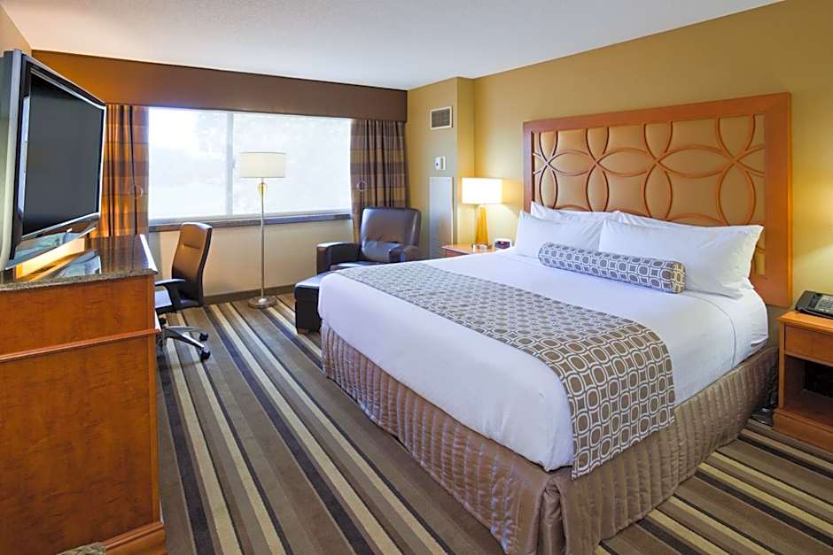 Crowne Plaza Minneapolis West By IHG