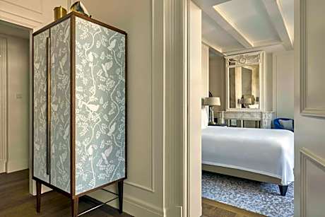 Suite King Bed One Bedroom 