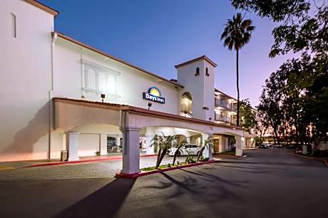 Days Inn by Wyndham Buena Park