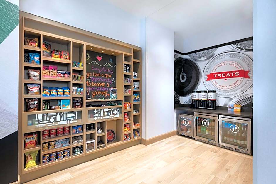 Hampton Inn By Hilton & Suites Watertown Boston