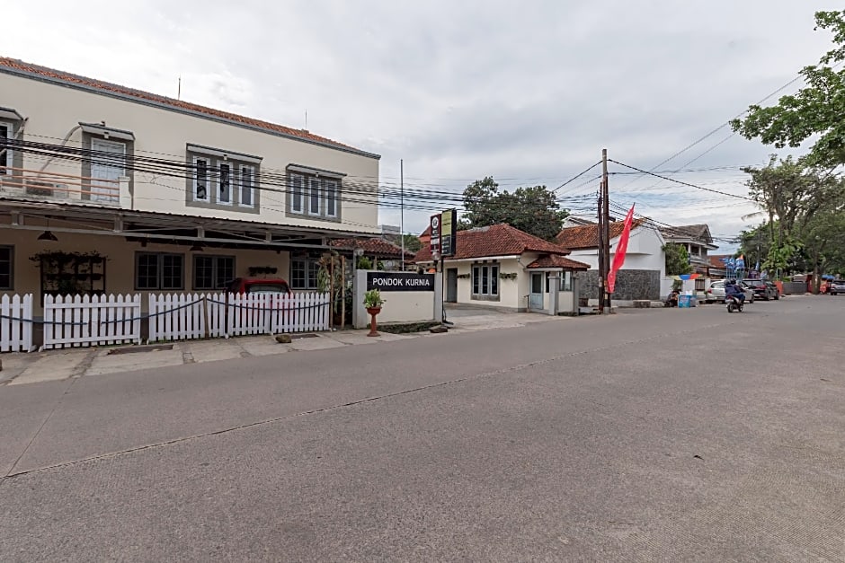 RedDoorz @ Hotel Pondok Kurnia near Buah Batu Bandung