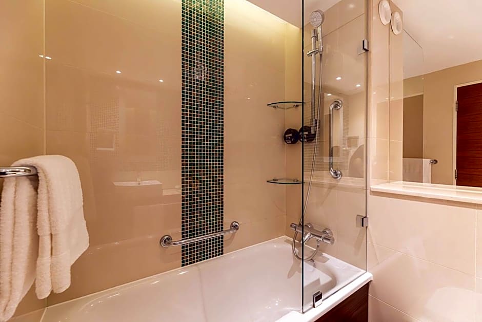 100 Queen's Gate Hotel London, Curio Collection by Hilton