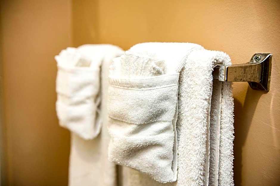 Suburban Studios Charlotte - Ballantyne