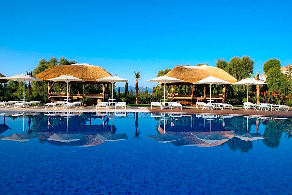 Bellazure Hotel
