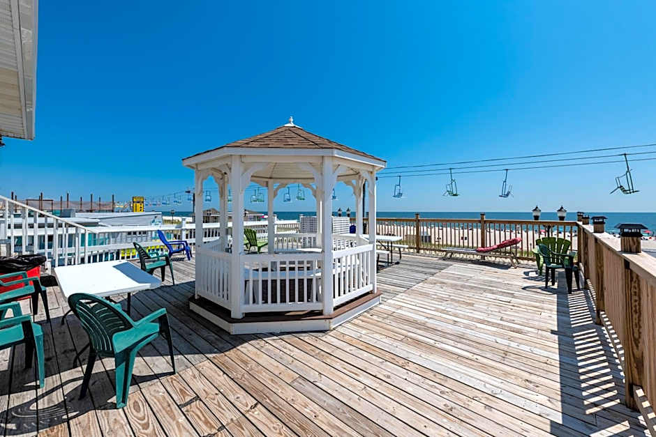 Boardwalk Hotel Charlee & Apartments Beach Hotel Oceanfront