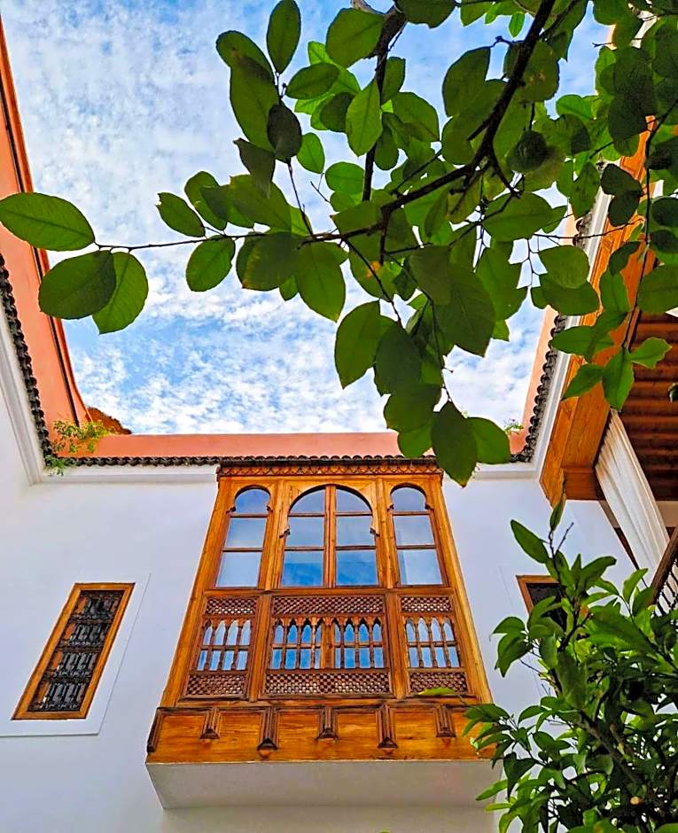 RIAD SAMAH