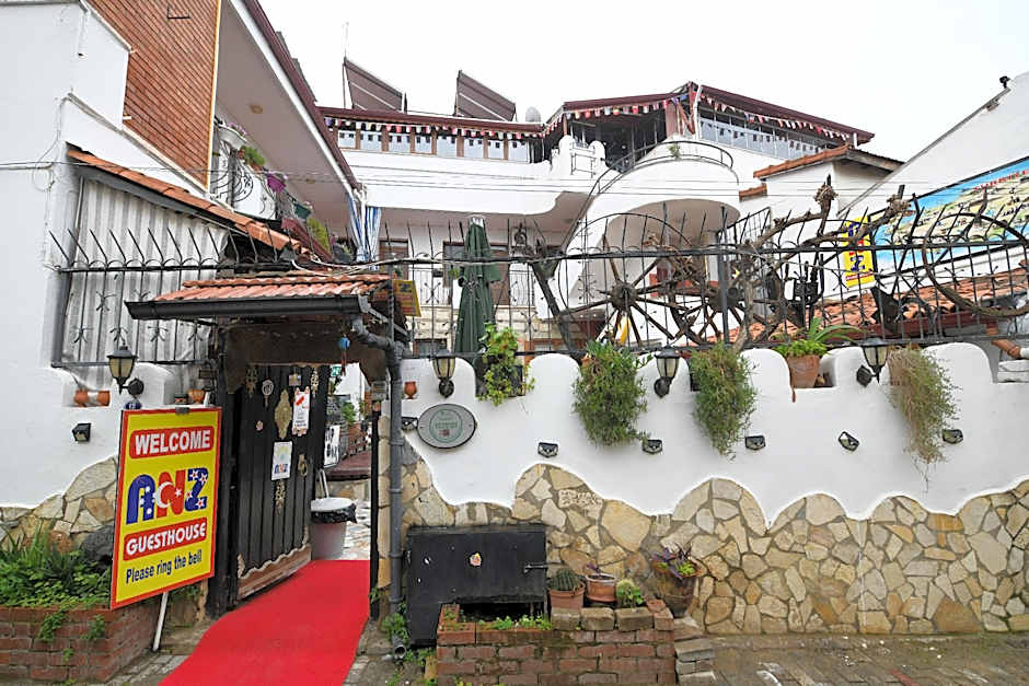 Anz Guest House Pansiyon