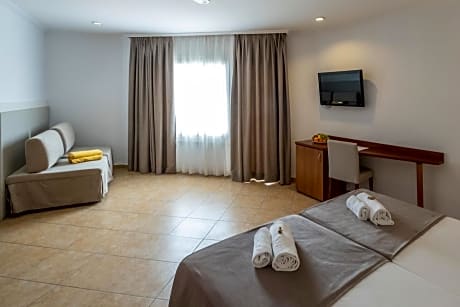 Standard Family Room