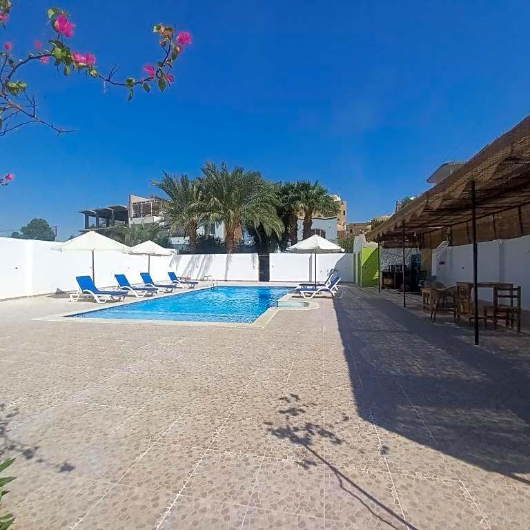El Fayrouz Hotel