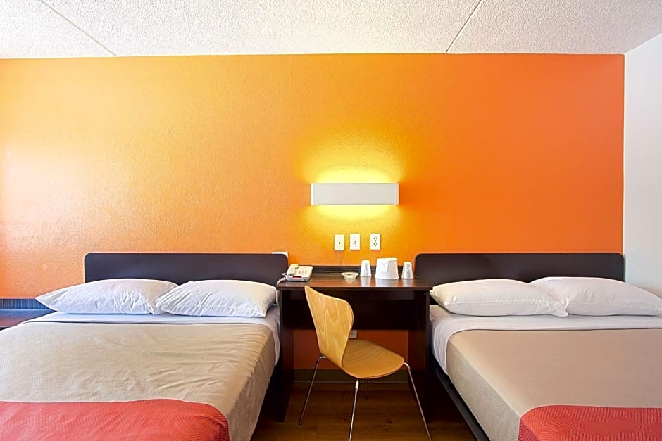 Motel 6-East Brunswick, NJ
