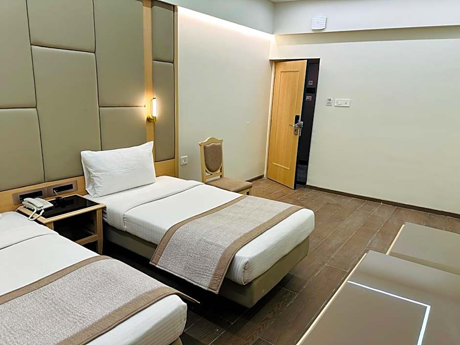 Hotel Sovereign, Daman