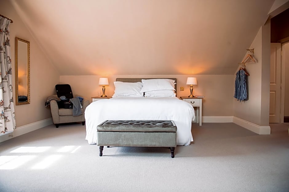 Photo 1 of 6 of Deluxe Suite, Bathtub, Countryside View
